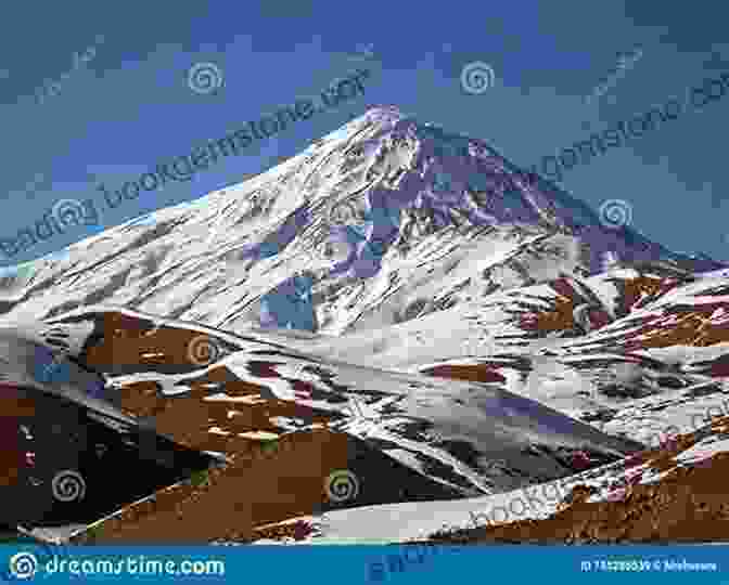 Mount Damavand In Winter Iran: Persia: Ancient And Modern (Odyssey Illustrated Guides)