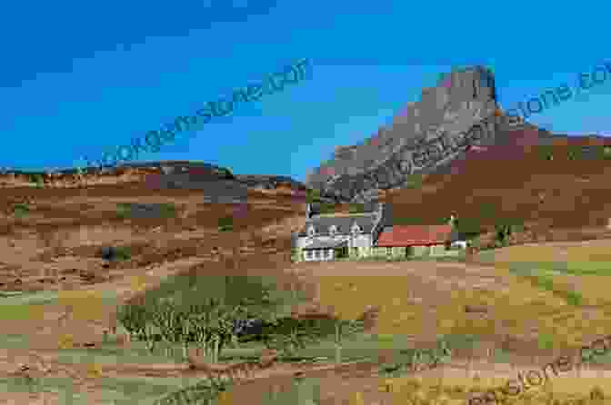 The Iconic Sgurr Of Eigg, Rising Above The Isle Of Eigg Skye Outer Hebrides 2nd Edition: Includes Barra Benbecula Eigg Harris Lewis Rum The Uists (Footprint Focus)